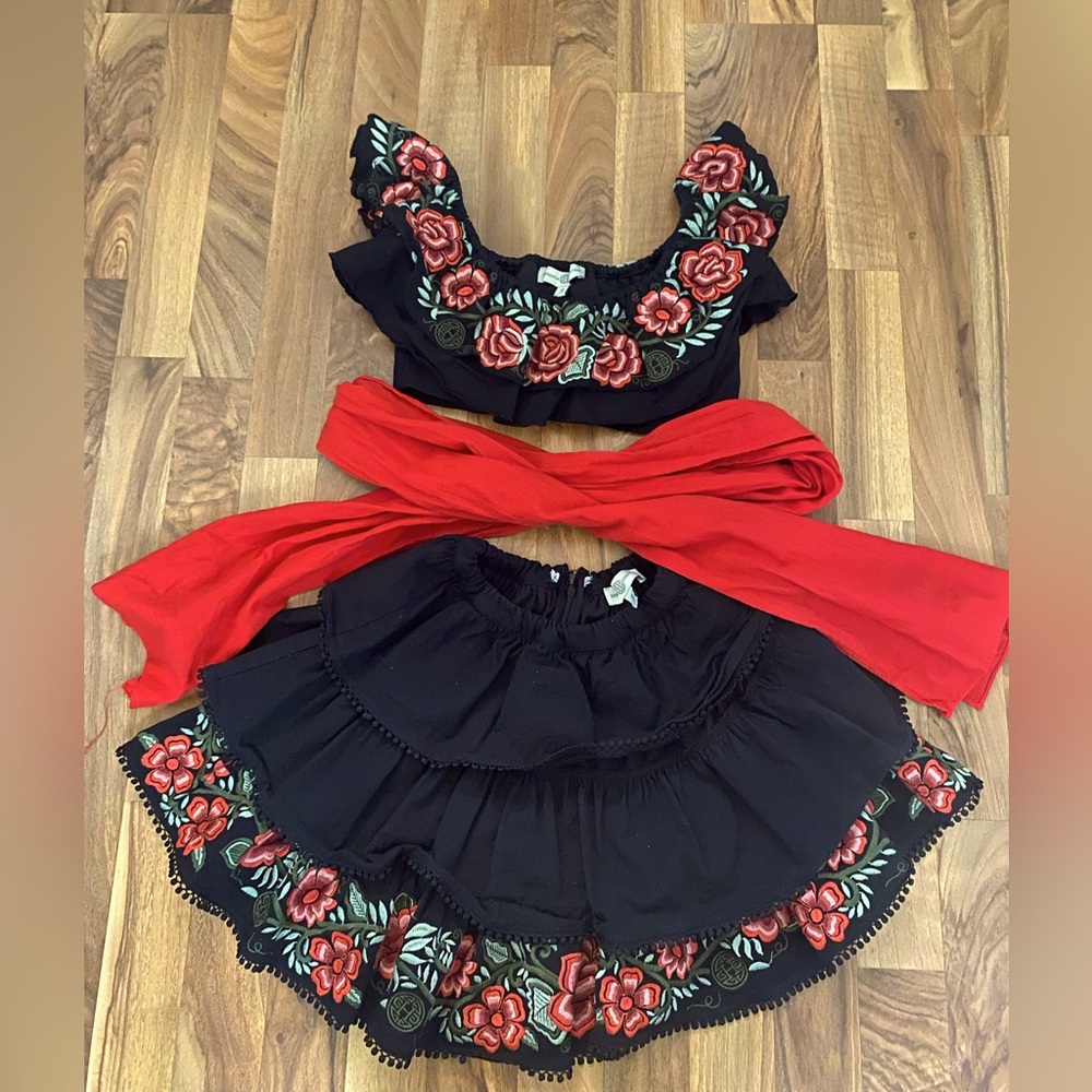 Herencia Clothing Embroidered Muñequita Skirt and Top